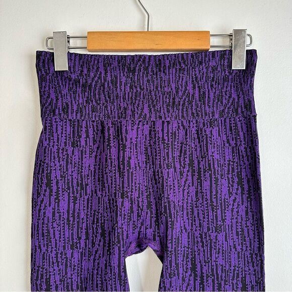 Athleta Flurry Elemental Tight  Snowscape Black/ Basalt Violet Leggings Size Med - Picture 5 of 7